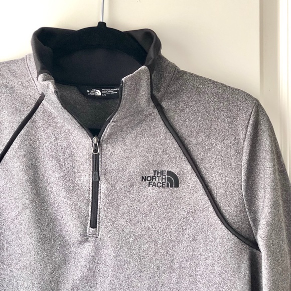 The North Face Tops - 💥SALE💥 LIKE NEW North Face Quarter Zip, Large